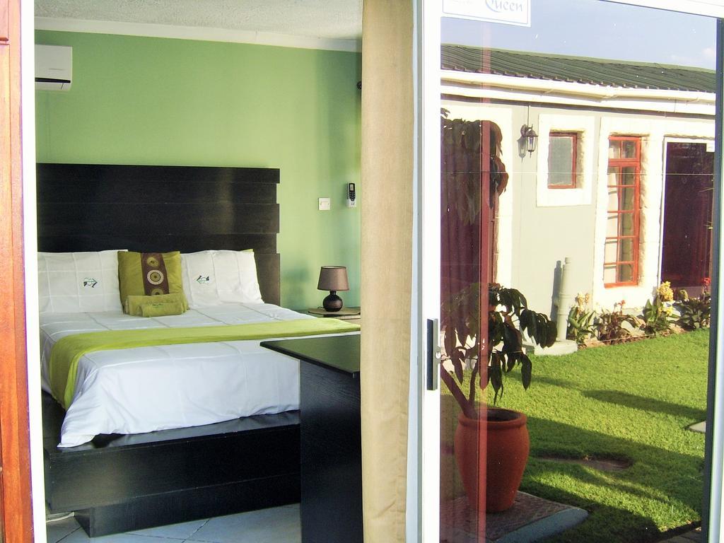 Berry Bliss Guest House Gaborone Exterior foto