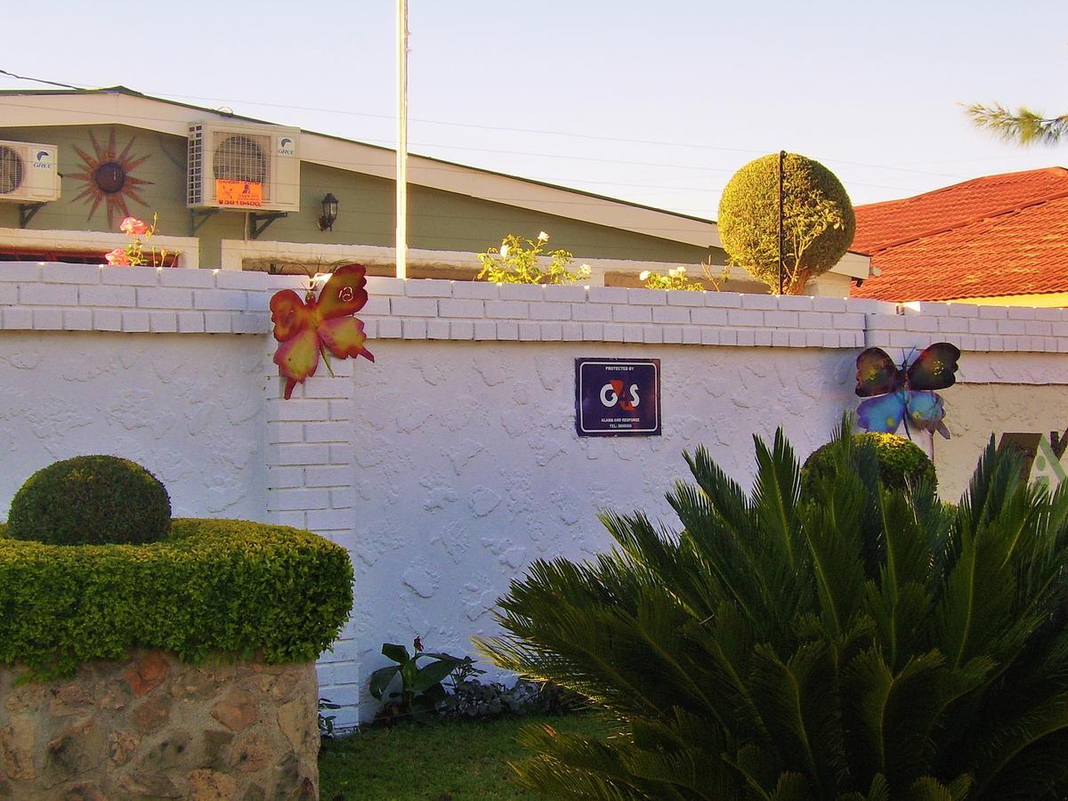 Berry Bliss Guest House Gaborone Exterior foto