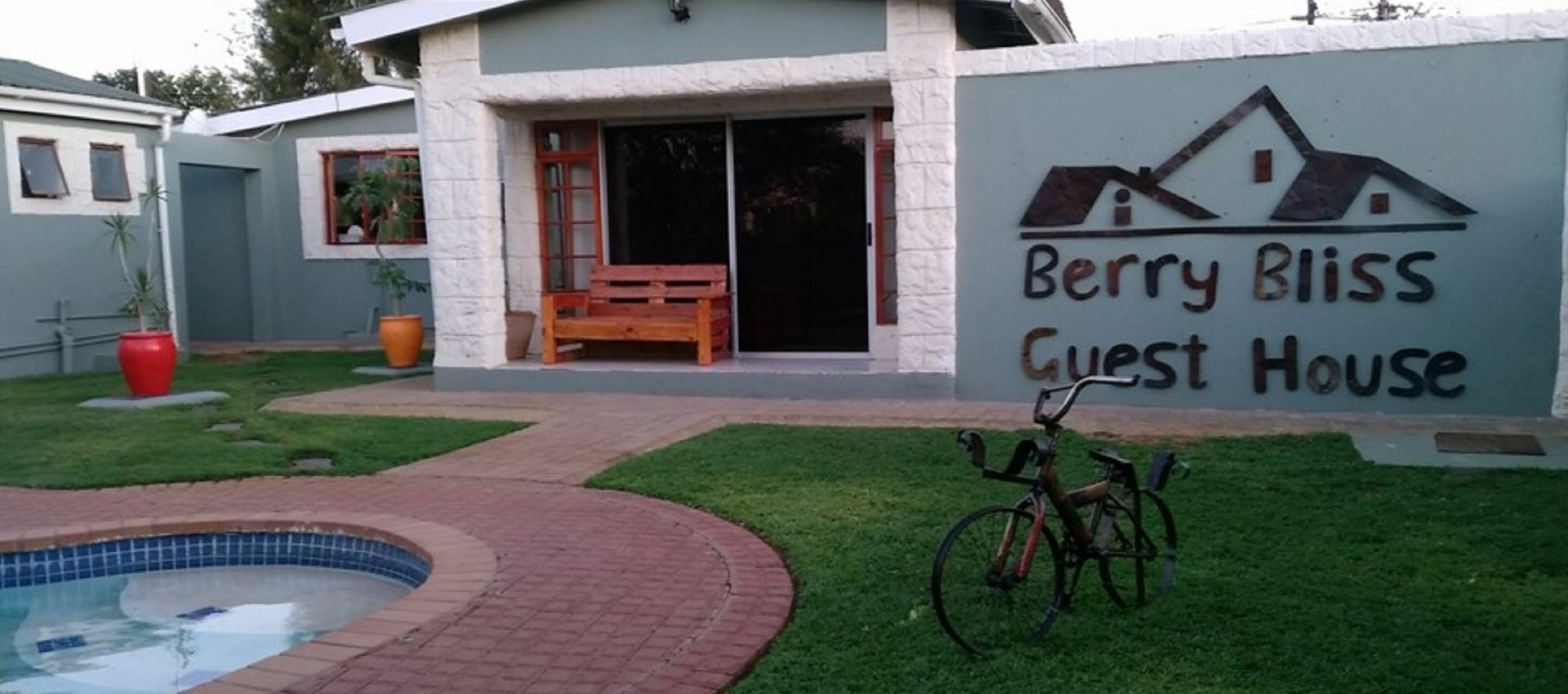 Berry Bliss Guest House Gaborone Exterior foto