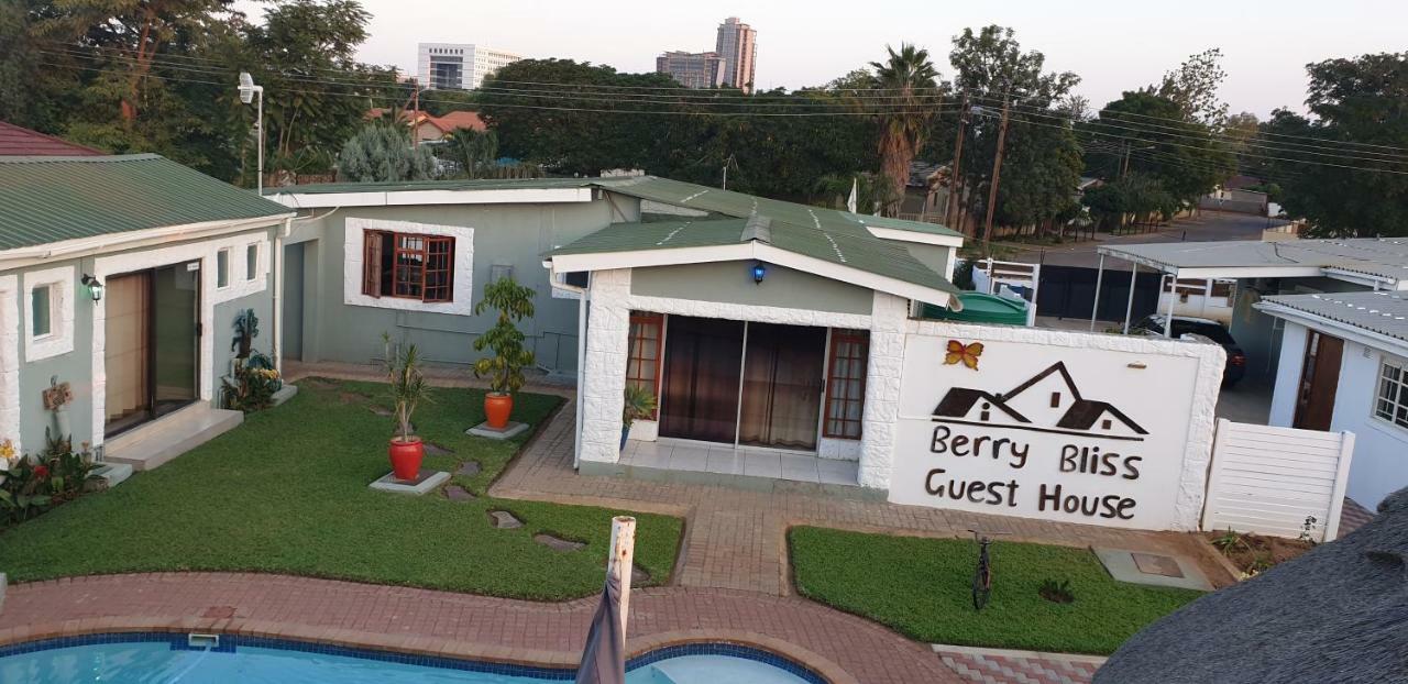 Berry Bliss Guest House Gaborone Exterior foto